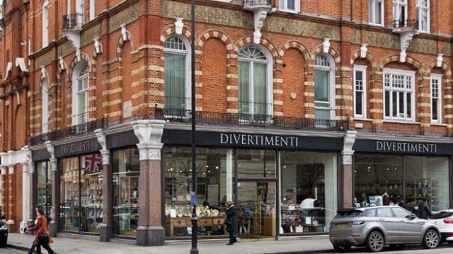 divertimenti-shop-front.Knightsbridge.jpg