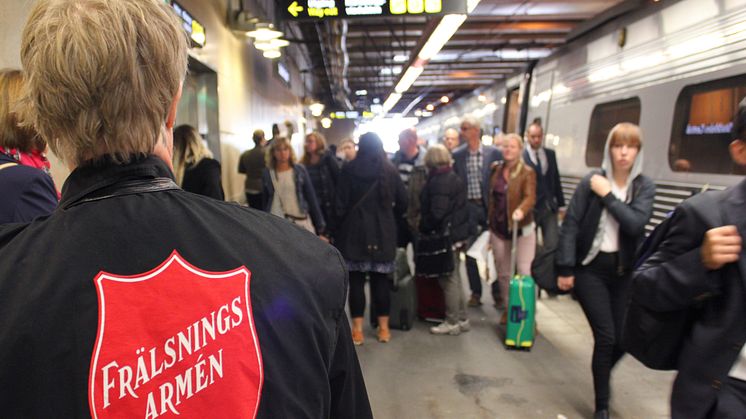 Frälsningsarmén tar emot flyktingar som kommer till Sverige