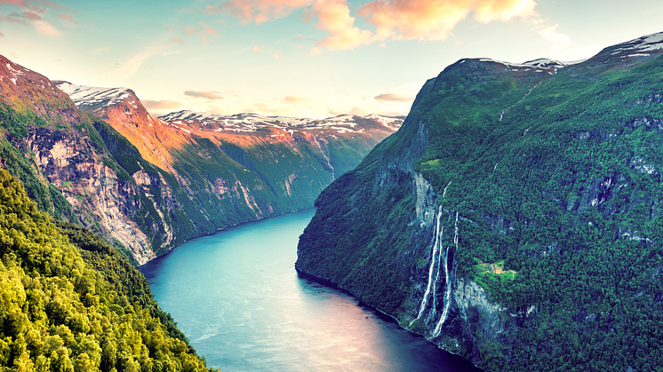Ålesund: entrance to the Geirangerfjord