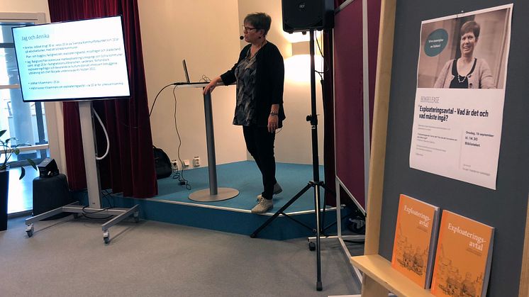 Marianne Carlbring presenterar sin nya bok Exploateringsavtal.