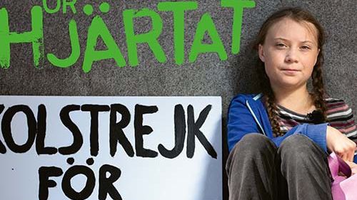 16 år gamle Greta Thunbers kamp for miljøet har fått internasjonal oppmerksomhet. Til høsten kommer boken om Greta og hennes familie i norsk utgave.