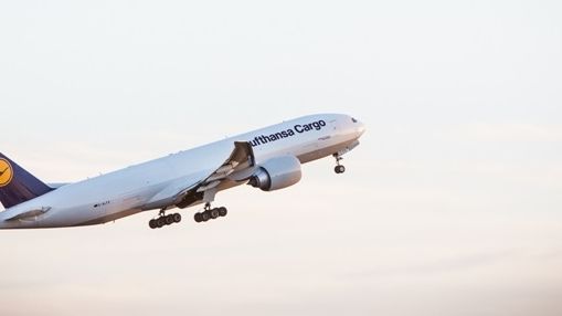 World’s first electronic Dangerous Goods Declaration handled at Frankfurt Airport