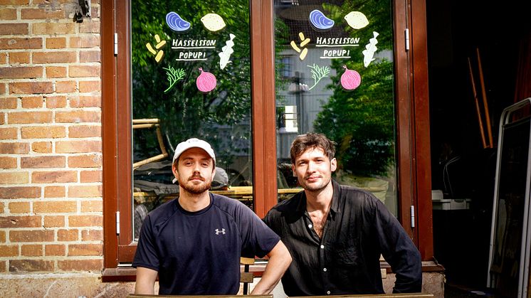 I april nästa år öppnar succérestaurangen Hasselsson, kända för att servera västkustinspirerad snabbmat, på Drottninggatan 26 i Göteborg. 