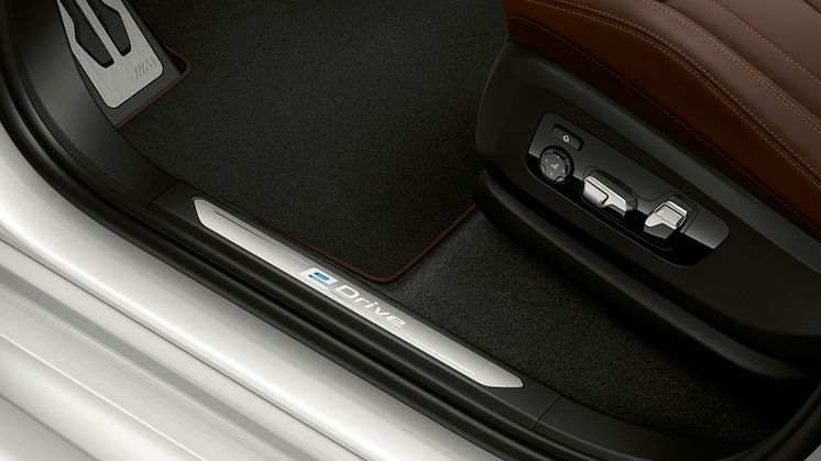 BMW X5 xDrive45e iPerformance_eDrive_kynnyslista