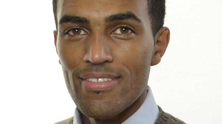 Liberalernas EU-parlamentskandidat Said Abdu besöker Polarbröds bageri i Älvsbyn den 10 maj. 