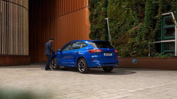 2023 FORD KUGA ST-LINE (4)