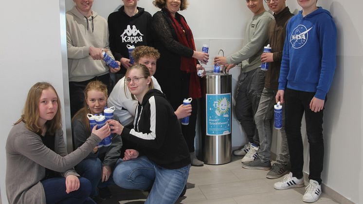 Mit Trinkwasser zu besseren Noten