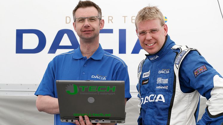 Efter fjolårssuccén – nu hjälper Zetterström Dacia Dealer Team i STCC