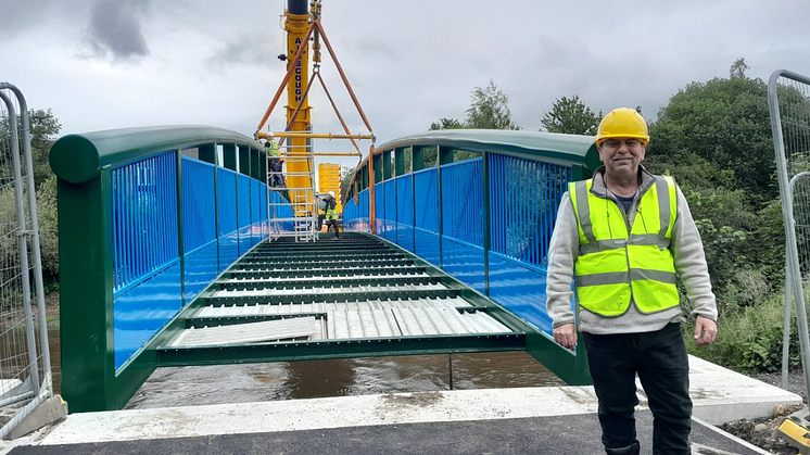Bridging the gap over the River Roch
