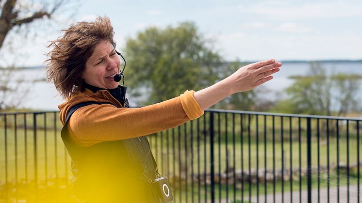 - Vi guidar mindre sällskap och håller en tranas avstånd till varandra, säger Sofie Stålhand, naturumföreståndare vid Hornborgasjön. Foto: Josefin Nilsson