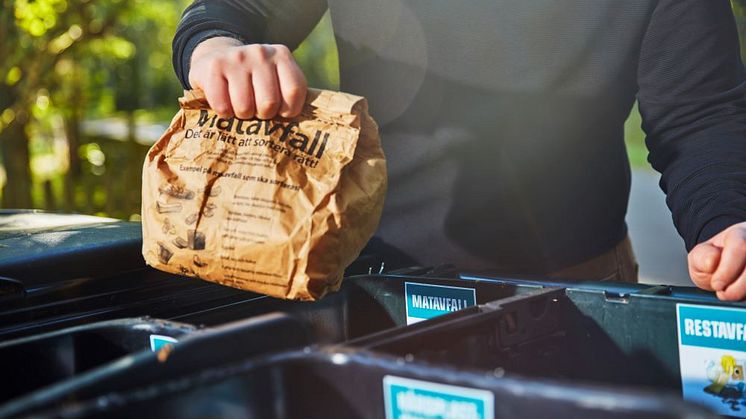 Den som källsorterar hjälper till att sänka kostnaderna för regionens avfallshantering. Bild: NSR