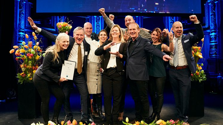 "På AktivBo är vi imponerade av det arbete och den service som Mannersons levererar. De är verkligen ett föredöme i branschen och att deras kunder lyfter fram dem som Sveriges bästa hyresvärd i sin klass är välförtjänt".