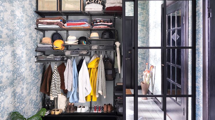 Elfa_Clothing_Interior_Click-in_system_Classic_Slidingdoor_Gallery_2021_04_18.jpg