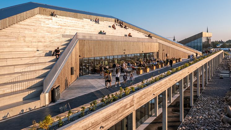 Kreuzfahrtterminal mit Kebony Fassade gewinnt Architekturpreis