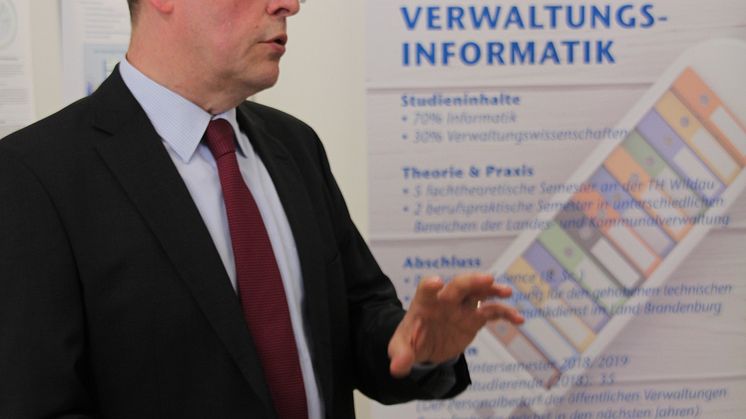 Ministerpräsident Woidke auf "ZukunftsTour Jugend" an der TH Wildau