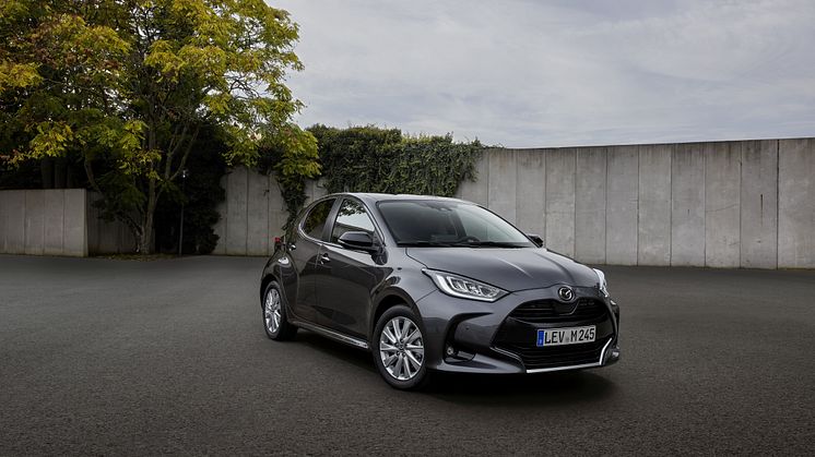 MAZDA2_HYBRID_063