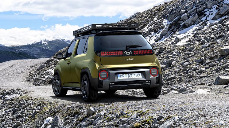 20241011_AX_EV_34rear_NEW.jpg