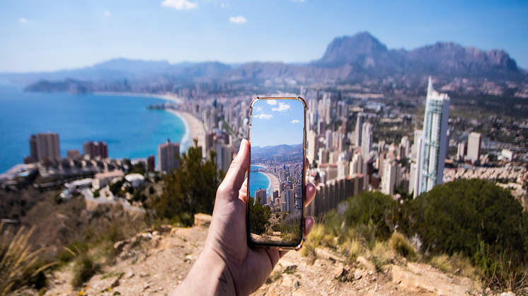 movil-benidorm-alicante-s1658928577_20230211020023_HORIZ 2125 X 1416.png