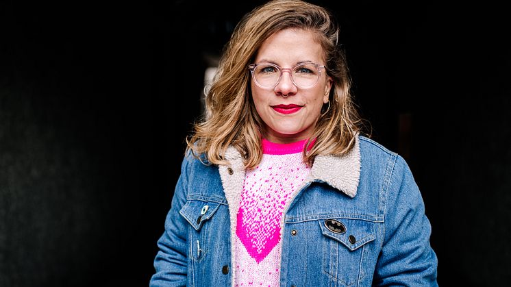 NiniaLaGrand / Moderatorin