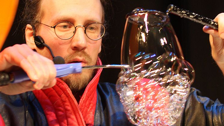 Se museets store Vitenshow med bobler, gass og smell! 