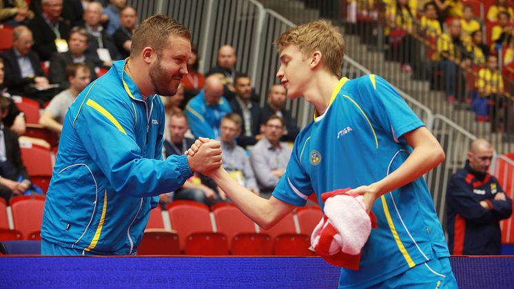 Herrjuniorerna till kvartsfinal mot Kina på JVM i bordtennis