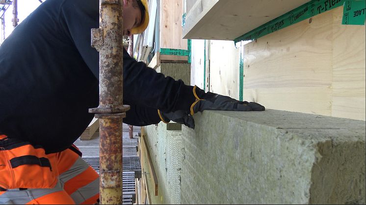 Kungsängen isolerar för hållbart boende med REDAir® FLEX