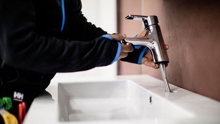 Badet først