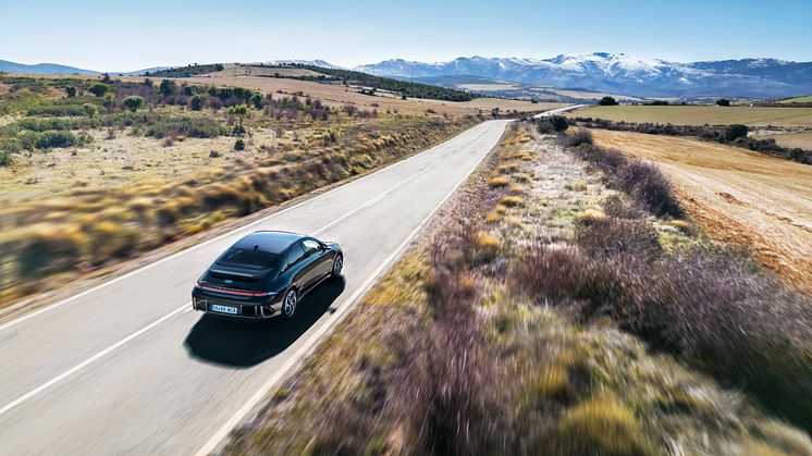 hyundai-ioniq-6-driving-experience-0323-exterior-18