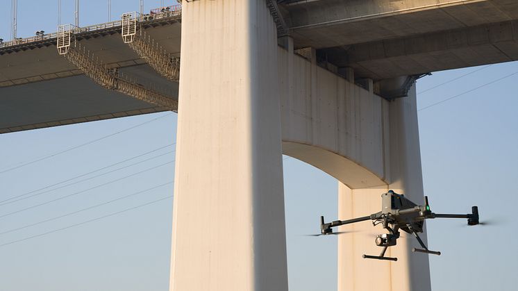 Bridge Surveying_H30T_2.jpg