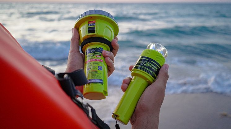 The ACR Electronics ResQFlare PRO Distress Light