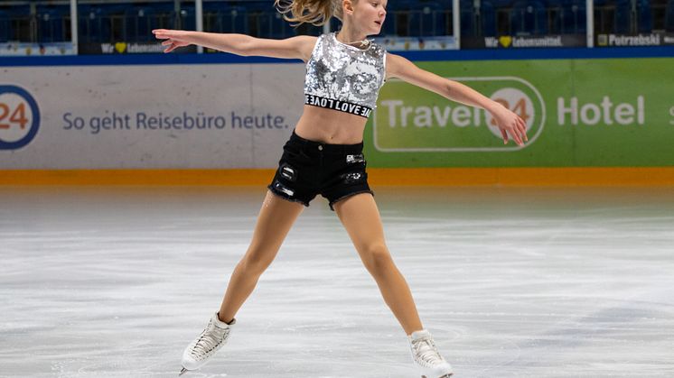 HOLIDAY ON ICE stellt neue Show SUPERNOVA in Leipzig vor
