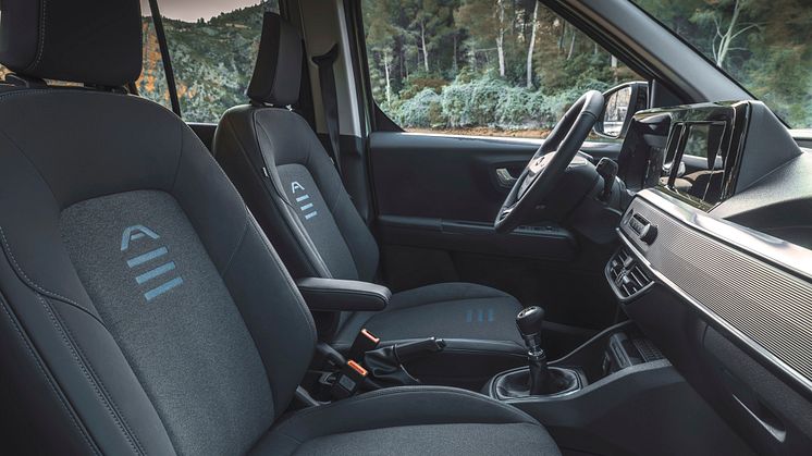 2023_FORD_Tourneo-Courier_Active_10