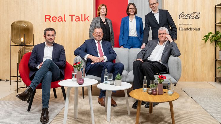Judith Skudelny, MdB, umweltpolitische Sprecherin der FDP-Bundestagsfraktion Dr. Bernhard Bauske, Projektkoordinator Meeresmüll beim WWF Deutschland Dr. Stefan Kunerth, Technical Director Coca-Cola Western Europe Herwart Wilms, Geschäftsführung REMON