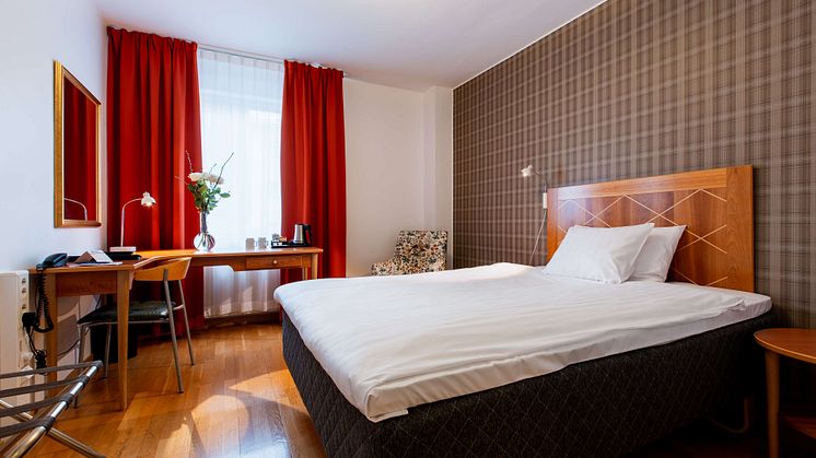 Först ut i Skandinavien med det nya konceptet är Sure Hotel Studio Esplanade Rooms & Longstay i Västerås, tidigare Best Western Hotel Esplanade.