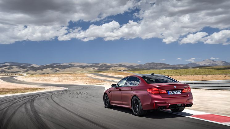 HELT NYA BMW M5