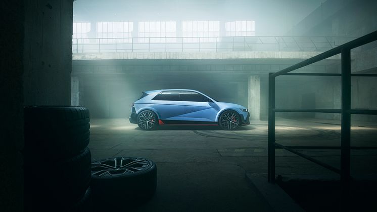 Hyundai-ioniq-5-n-exterior-profile_jpg