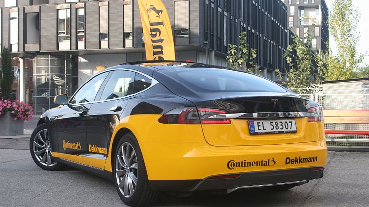 Norske Tesla-eiere blir testsjåfører
