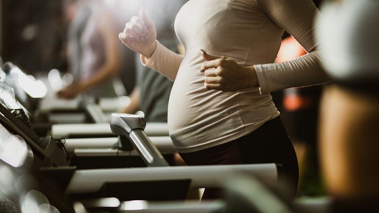 Kvinnor som har den autoimmuna sjukdomen multipel skleros blir tillfälligt mycket bättre i sin sjukdom när de är gravida. Foto: skynesher/iStockphoto