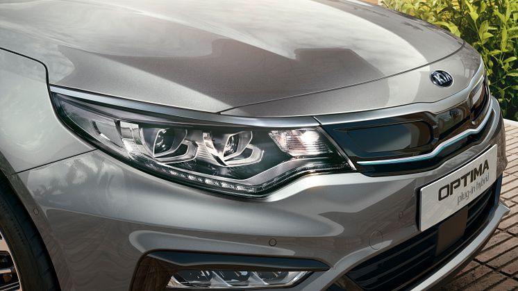 kia_optima_phev_my19_grille&front_headlamp_14289_82395