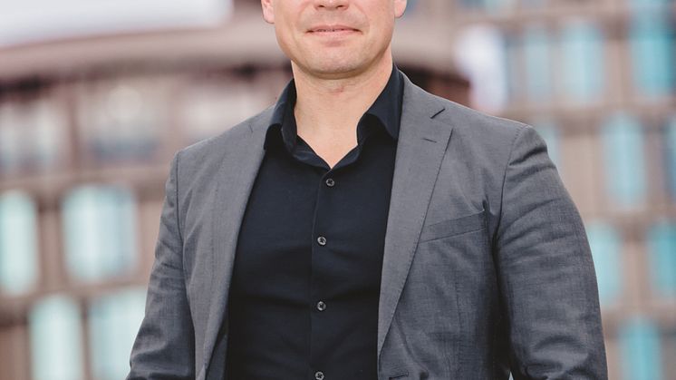 Michael Apcoa axel tower