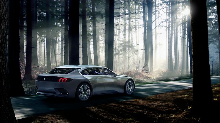 Konceptbilen Peugeot EXALT i nye klæder til Paris Motor Show