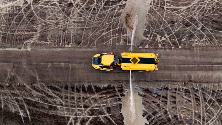Volvo A25G vattendumper i arbete