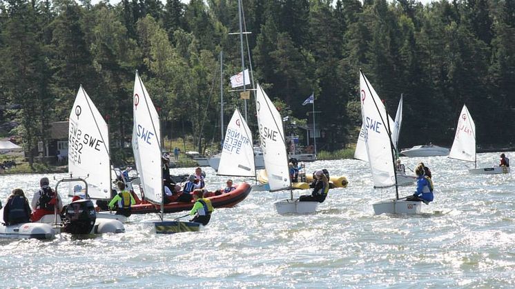 Consat stödjer framtidens seglarstjärnor