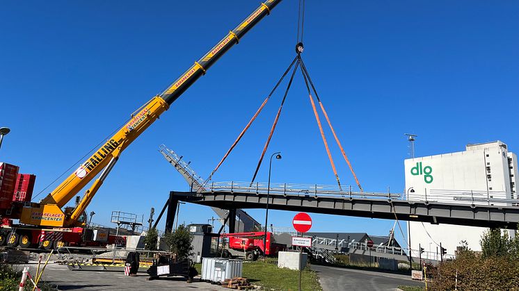 Rødby ferry berth 3 mobile crane_upper ramp