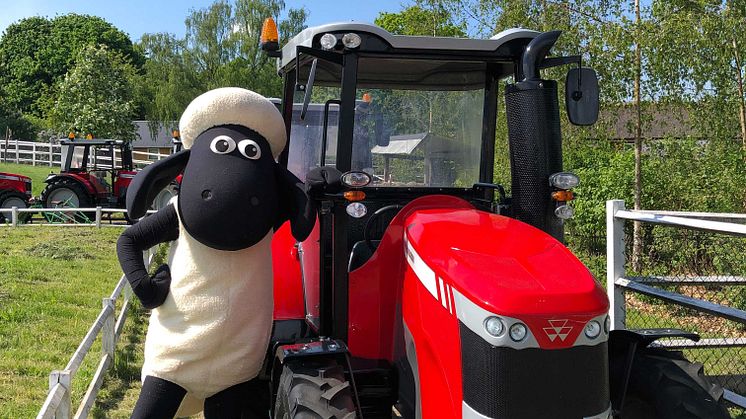 Till helgen förvandlas vildmarken till traktorpark. Skånes Djurpark fyller 70 år i år och som en del av firandet bjuds det på folkfest i parken flera helger under året. En del av firandet är Traktorhelgen den 21-22 maj. 