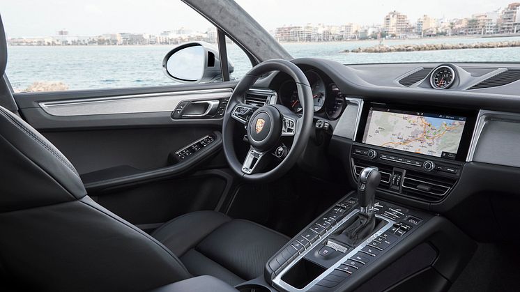 5_Porsche Macan S