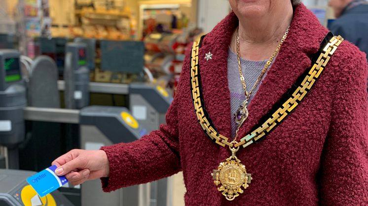 Contactless and Oyster comes to Hertford North