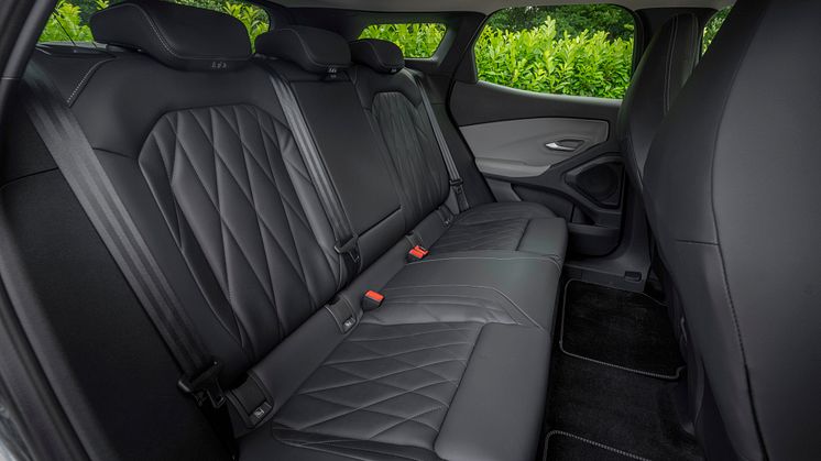 FORD EXPLORER Magnetic Grey 2024 (17).jpg