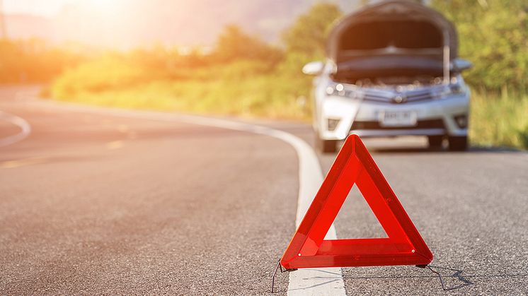 Varningstriangeln ska alltid ligga redo i bilen.