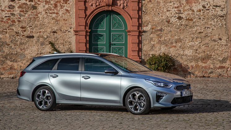 Kia_Ceed_Sportswagon_MJ19_Static_24